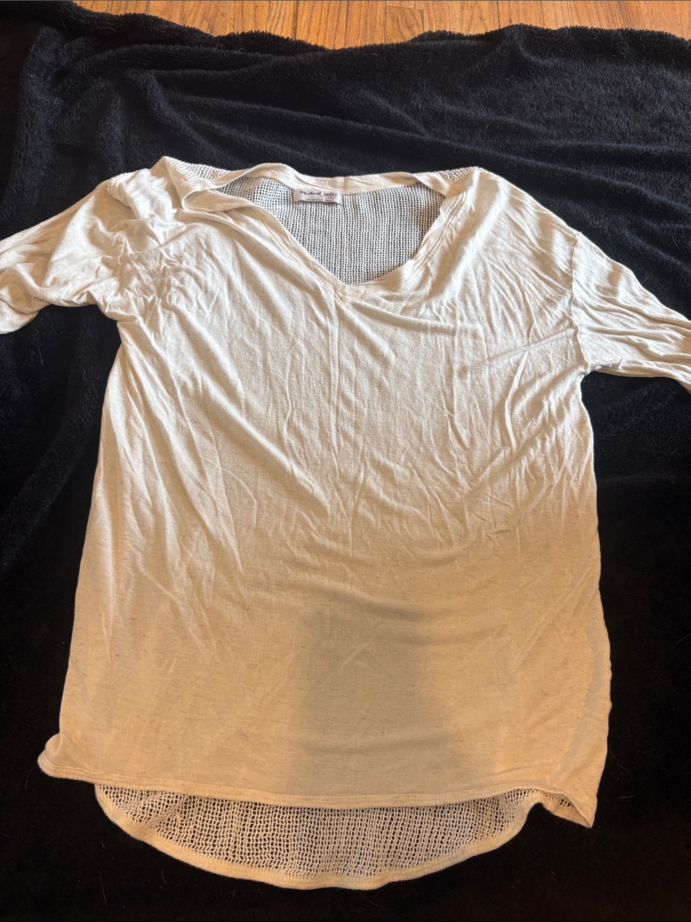 Michael Stars Cream Lightweight‎ V-Neck Knit Top